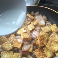 洋葱烧豆腐做法图解10)