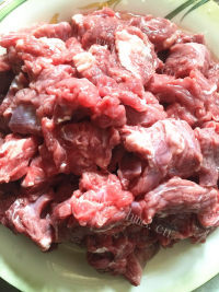 唇齿留香的咖喱牛肉饭做法图解1)
