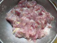 家常菜香菇滑肉片做法图解1)