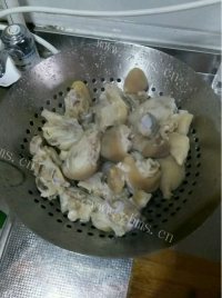 色香味俱全的炖猪蹄做法图解3)