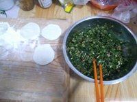 迷人的荠菜饺子做法图解8)