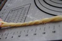 香甜可口的麻花做法图解7)