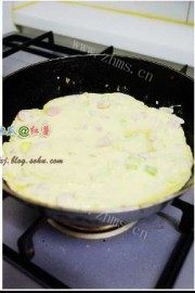 自制洋葱鸡蛋火腿煎饼