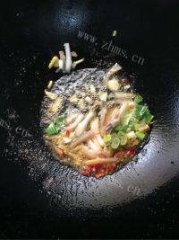 家常菜五花肉炒白菜做法图解2)