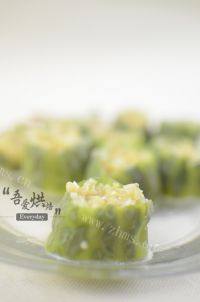 美味的蒜蓉蒸丝瓜做法图解1)