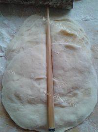 绝味的玫瑰花卷做法图解7)