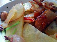 家常菜土豆片炒腊肉
