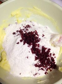 珍馐美味的蔓越莓饼干做法图解2)