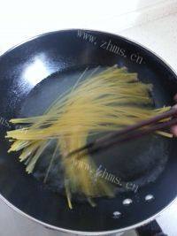 自己做的牛肉酱意面做法图解2)