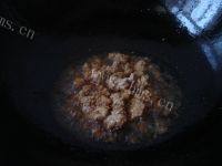 清爽的肉末烧豆腐做法图解3)