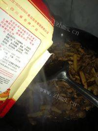 诱人的豆腐干炒肉做法图解11)