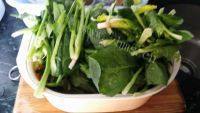 蒜茸菠菜做法图解1)