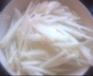 家常菜拌双丝做法图解2)