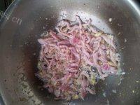 金针菇炒肉丝做法图解3)