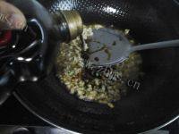家常菜肉末豇豆做法图解5)
