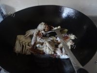 美味的炒蟹块做法图解4)