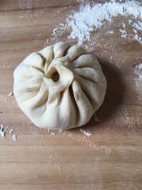 美味的白菜猪肉包子做法图解7)