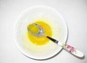 口感丰富的茯苓蛋汤做法图解1)