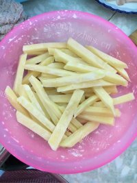 简单的自制薯条做法图解3)