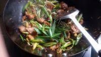 家常菜盐煎肉做法图解10)
