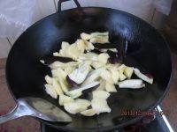 家常菜茄子土豆酱做法图解8)