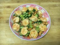 鲜美可口的腰果虾仁做法图解11)