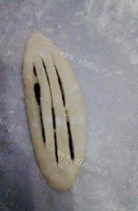 自制红豆面包卷做法图解8)