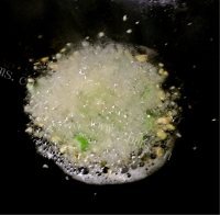 美味营养的肉末粉丝做法图解7)