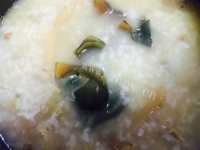 珍馐美味的皮蛋瘦肉粥做法图解7)