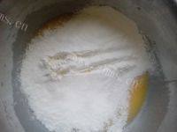 美味的奶油蛋糕卷做法图解5)
