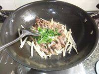 口感不错的牛肉炒萝卜