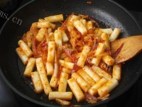 特色美食泡菜炒年糕做法图解9)