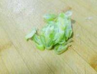 秀色可餐的鸡蛋炒西红柿做法图解3)