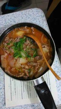 美味的牛肉萝卜汤