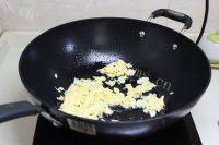 营养黑木耳炒大白菜梗做法图解6)