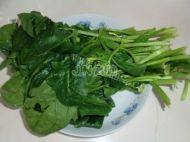 家常菜金针菇拌菠菜做法图解2)