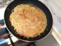 自制土豆丝煎饼做法图解12)