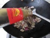 家常菜洋葱炒鸭胗做法图解6)
