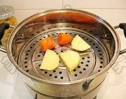 美味的鸡肉土豆火腿沙拉三明做法图解1)