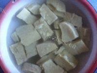 家常菜白菜炖冻豆腐做法图解2)