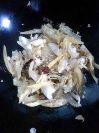 家常菜香辣酸菜肉片做法图解7)