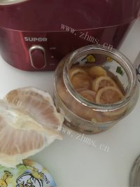 香气浓郁的柠檬柚子茶做法图解1)