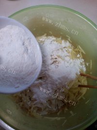 可口的土豆饼做法图解5)