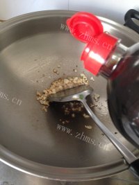 素食蒜粒西兰花做法图解5)