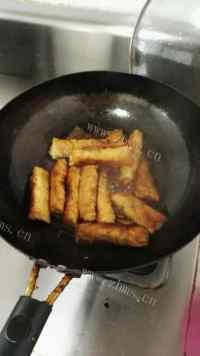 风味红烧千张包肉做法图解9)