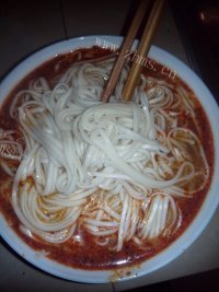 美味的麻辣面做法图解8)