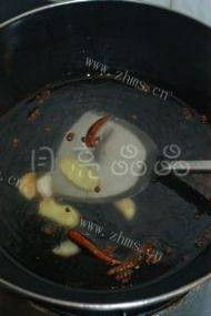 秘制香辣鸭脖做法图解3)