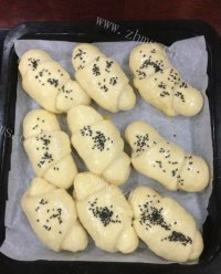 自制椰浆面包做法图解6)