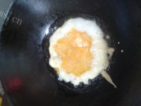 家常菜番茄炒鸭蛋做法图解3)
