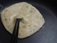 味道不错的鸡蛋灌饼做法图解7)
